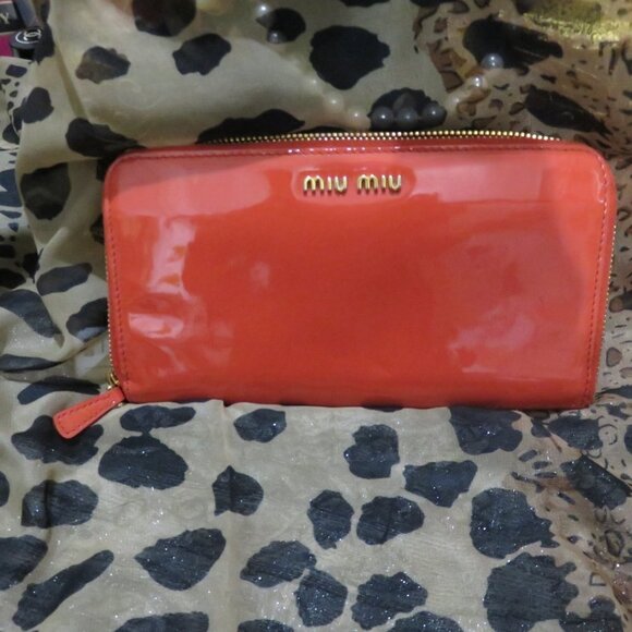 MIU MIU Prada Orange Italian Patent Leather Italian Long Wallet Full Zip Bow GUC - Picture 2 of 12